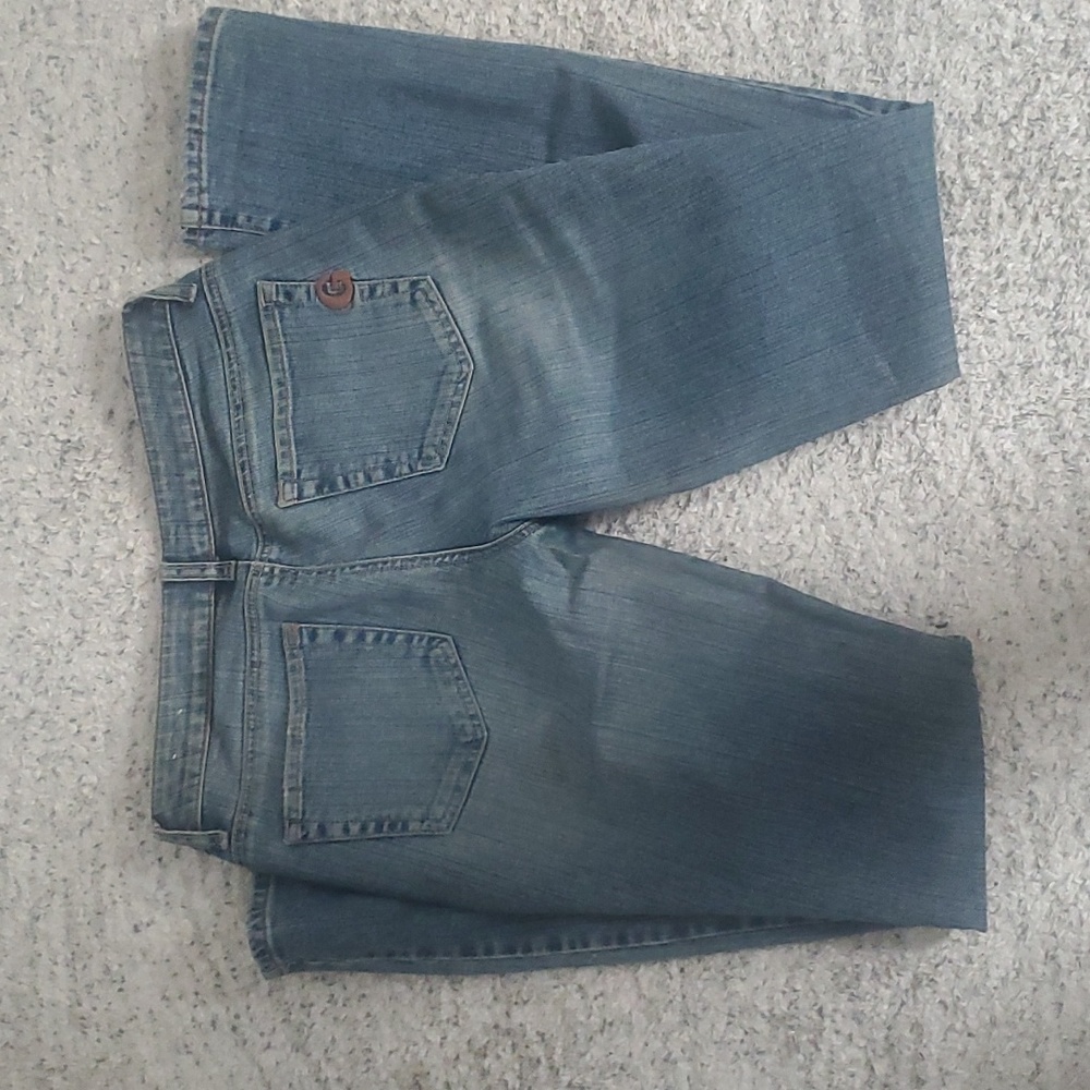 💙🤑Guess fitted skinny jean with stretch size 27
